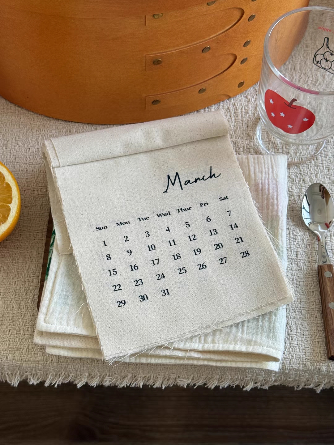 2026 Wall Calendar Cotton Clot - đánh giá và giá English Home Office